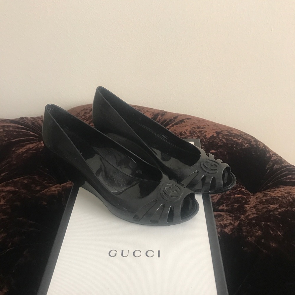 Authentic Gucci Jelly Shoes Size 7